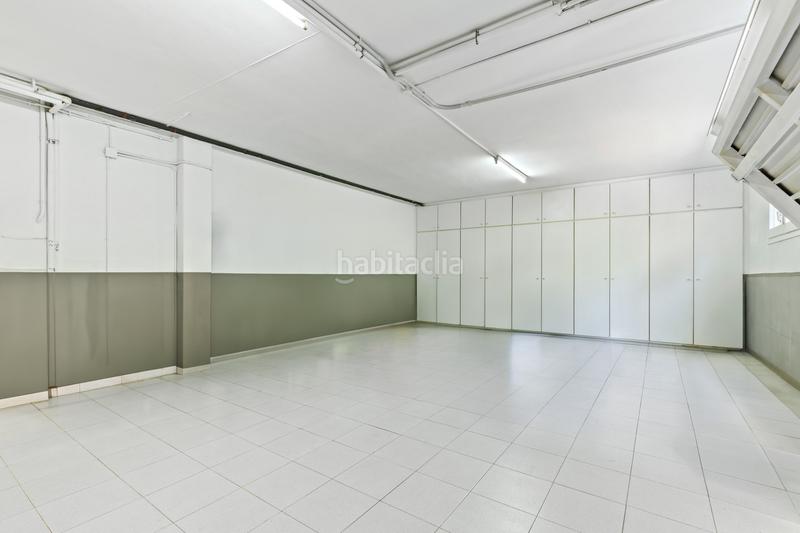 Foto a8ba4c05-7787-4d0a-840a-fe11c3a3c289. Casa amb calefacció aparcament piscina a Valldoreix Sant Cugat del Vallès