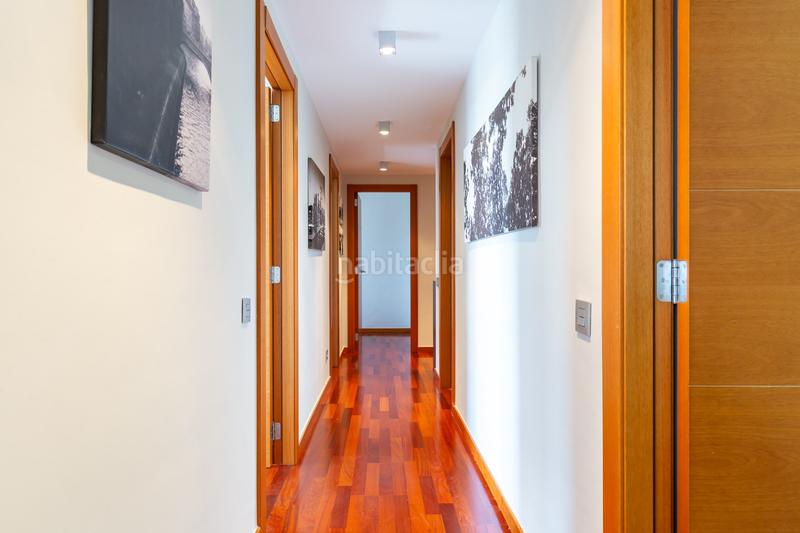 Foto ef5507f8-e247-44a4-b6b9-3a3a32d386fe. Appartamento con riscaldamento parcheggio in Can Clota Esplugues de Llobregat