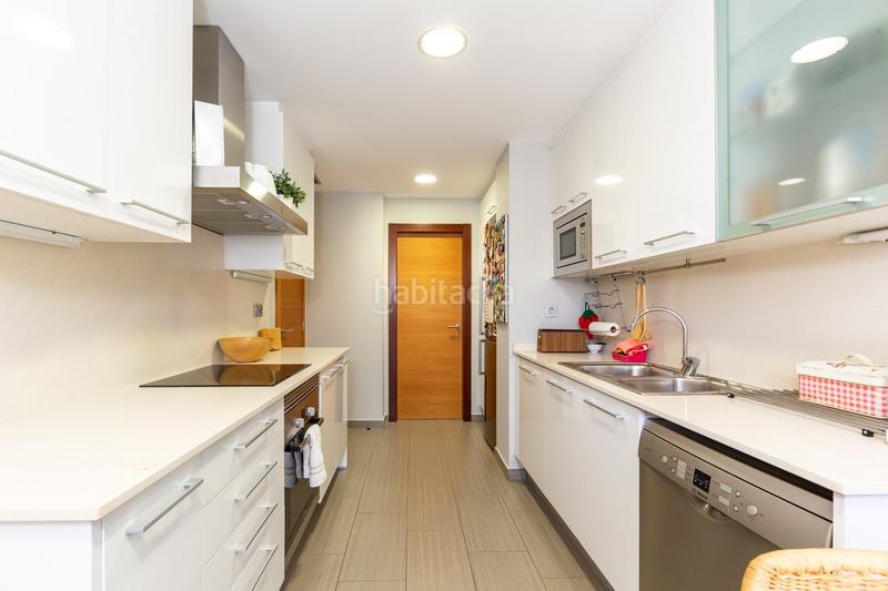 Foto 36dc4cf6-f8b9-41fa-861d-73cc61070501. Flat with heating parking in Can Clota Esplugues de Llobregat