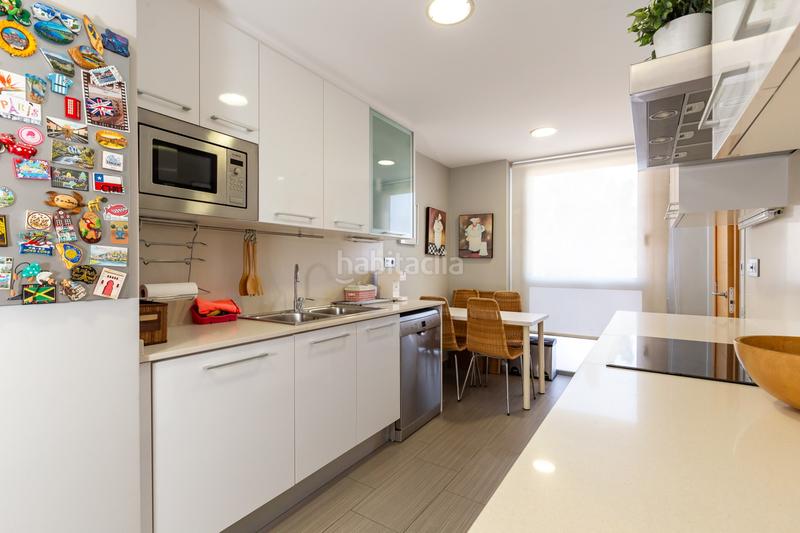 Foto 7e07c99a-d0d2-482f-9c6e-b54186543e4c. Flat with heating parking in Can Clota Esplugues de Llobregat