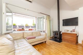 Penthouse  De la plana de l"hospital