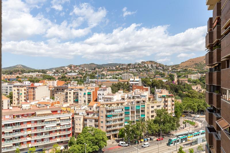 Foto 17569007-fd2a-4bcd-ad74-c5c49630e825. Etagenwohnung mit heizung in La Plana Esplugues de Llobregat