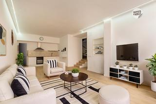 Zweistöckige Wohnung  De montserrat
