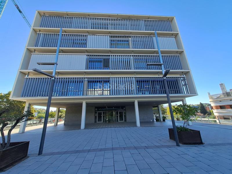 Foto 286631a4-2a07-493d-a510-08e118fa95a2. Miete büro mit heizung parking in Turó de Can Mates Sant Cugat del Vallès