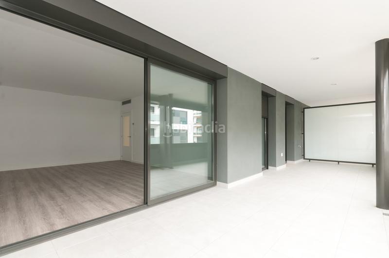 Foto 5b49fe12-fff8-4ec5-94ac-c2725fa93c98. Rent ground floor with heating parking pool in Mas Lluí - Els Miralls Sant Just Desvern