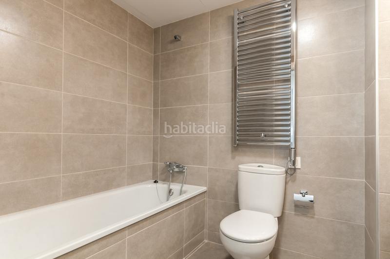 Foto d7a127e3-4571-4a8c-b6e5-39bbb094302a. Rent ground floor with heating parking pool in Mas Lluí - Els Miralls Sant Just Desvern