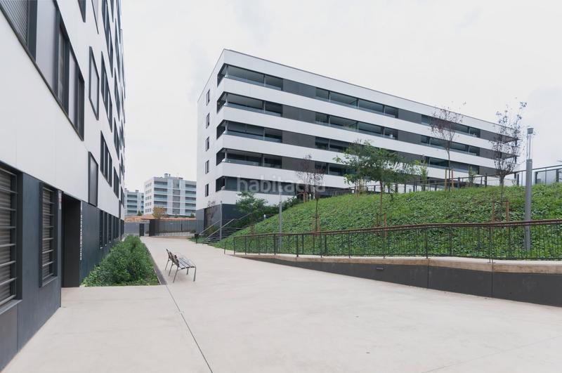 Foto 1844abe9-0048-4388-a823-1e0a1f27e4f3. Affitto piano terra con riscaldamento parcheggio piscina in Sant Just Desvern