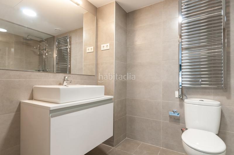 Foto b029f68b-5719-4167-81de-a53ee7ae59c7. Affitto piano terra con riscaldamento parcheggio piscina in Sant Just Desvern