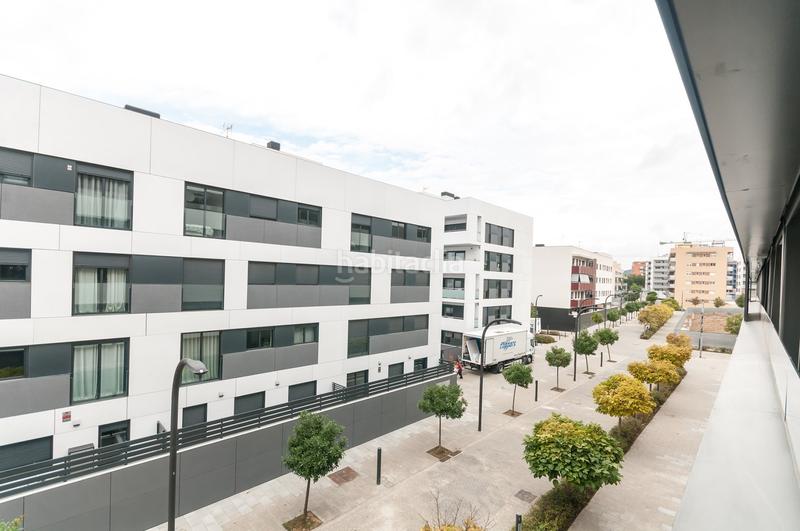 Foto fb709983-ee7d-4300-a074-d02f196adacb. Location rez-de-chaussée avec chauffage parking piscine dans Sant Just Desvern