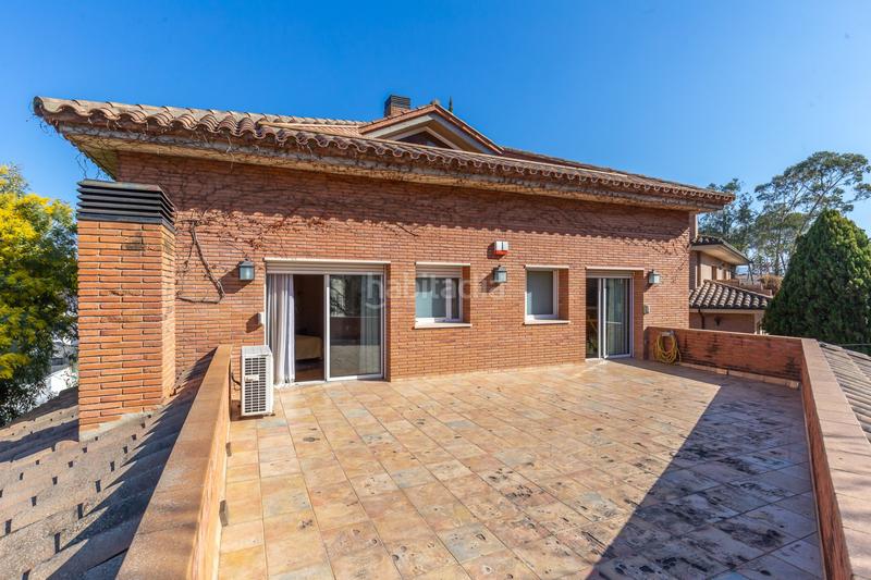 Foto 70ea5b39-84b8-4faa-bb42-b58073064706. Lloguer casa amb calefacció aparcament piscina a Sant Cugat del Vallès