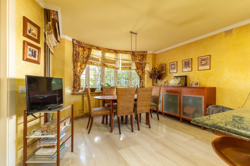 Foto fc1dd9ed-6571-4185-813f-b5ff89d80378. Rent house with heating parking pool in Arxiu Sant Cugat del Vallès