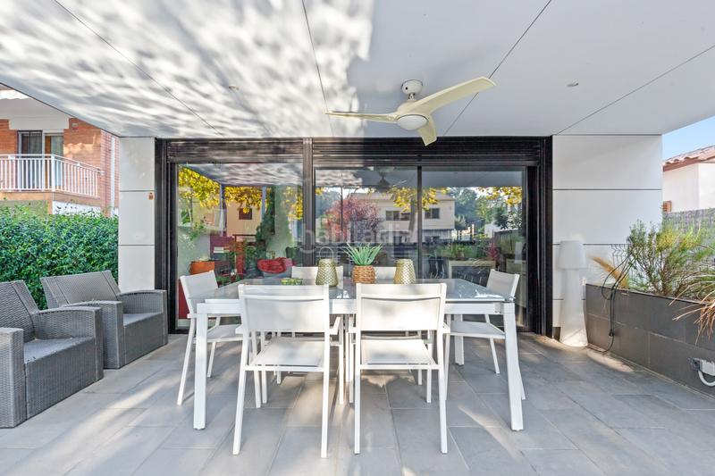 Foto 12cce35b-57c2-4a52-9cb1-2a374807bd41. Casa con riscaldamento parcheggio piscina in Mira-sol Sant Cugat del Vallès