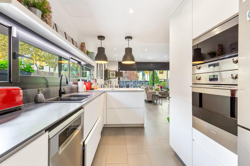 Foto f28874bf-0295-45e0-b84d-88d29b38d2da. Casa con riscaldamento parcheggio piscina in Mira-sol Sant Cugat del Vallès