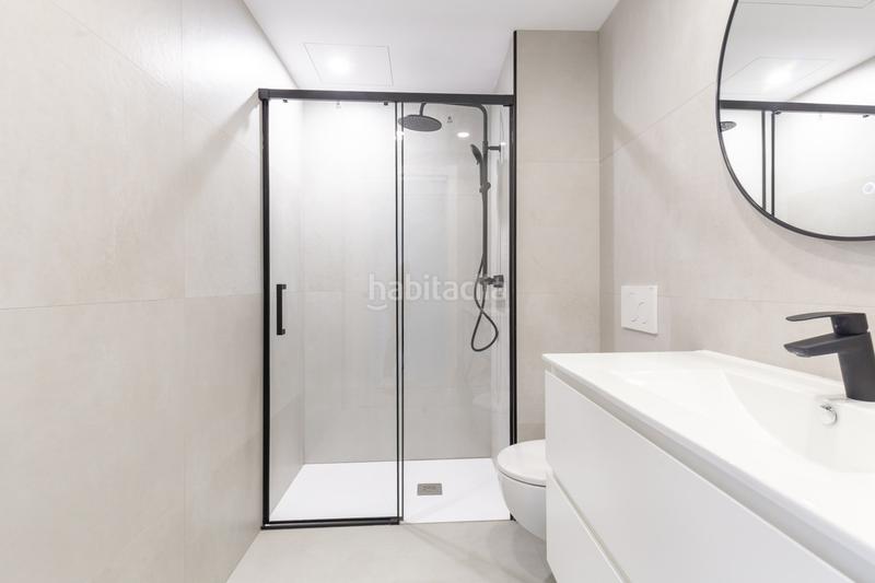 Foto b7b34dcc-d014-4ada-8d67-44bf250f8231. Lloguer pis amb calefacció aparcament a Centre Esplugues de Llobregat