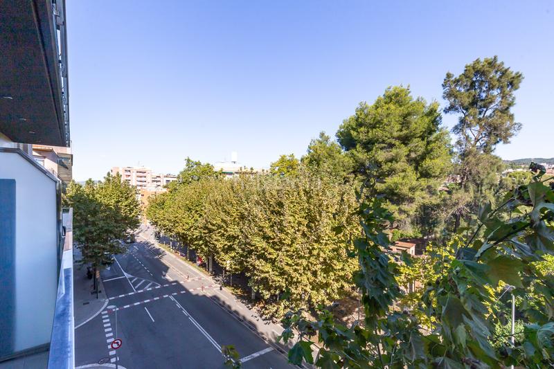 Foto f3b6df9f-6afd-4e48-b1b3-a2874057fc78. Lloguer pis amb calefacció aparcament a Centre Esplugues de Llobregat