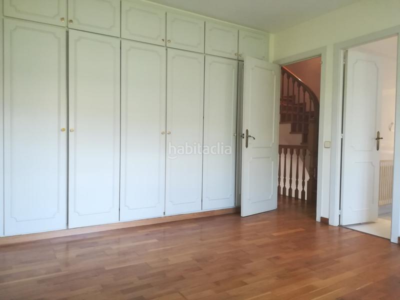 Foto a2be3280-92e8-48b9-80f6-8d40a4827e25. Casa adosada en Eixample Sant Cugat del Vallès