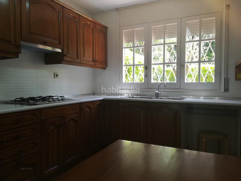 Foto a8b4951c-70e6-40a5-bc4e-303f703f3828. Casa adosada en Eixample Sant Cugat del Vallès