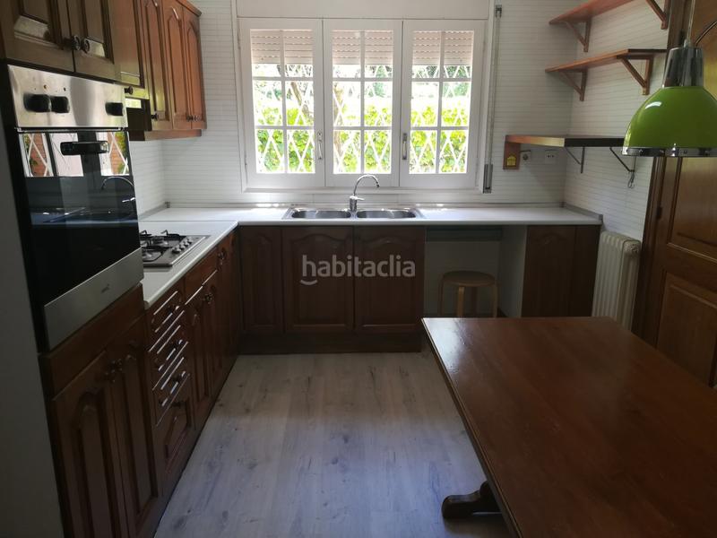 Foto da248142-6cfb-471b-beaa-4fa37b02e1ad. Casa adosada en Eixample Sant Cugat del Vallès