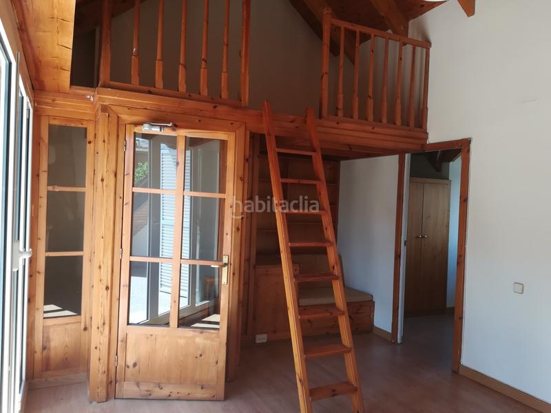 Foto 8a9fd9b4-877a-47b6-92f0-6a44c79f336c. Semi detached house with heating parking in Eixample Sant Cugat del Vallès