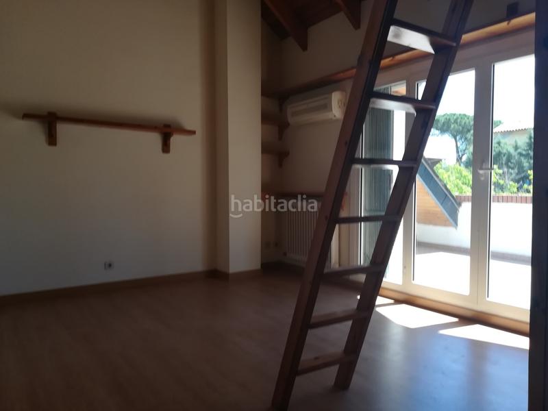 Foto ded7b8f5-f1e8-4fa8-b3b5-85d3c9cf6fa5. Semi detached house with heating parking in Eixample Sant Cugat del Vallès