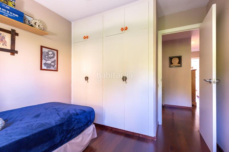 Foto 15a543f1-66fb-400e-98fb-c2c655e6c190. Maison jumelée avec chauffage parking dans Roses-Castellbell Sant Feliu de Llobregat