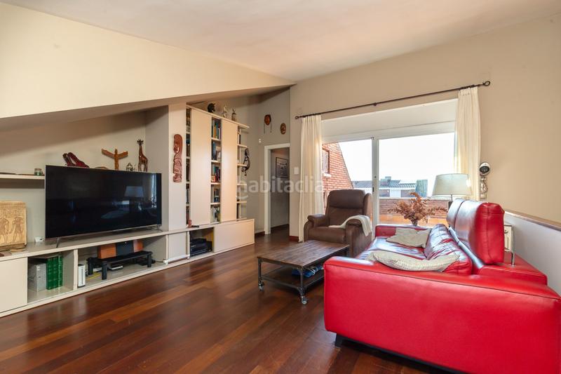 Foto 3c328dbe-8a52-4e14-942f-020bb23d7c53. Maison jumelée avec chauffage parking dans Roses-Castellbell Sant Feliu de Llobregat