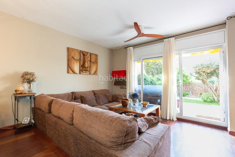 Foto b2f696af-8b34-4f72-a480-f20432ed169d. Maison jumelée avec chauffage parking dans Roses-Castellbell Sant Feliu de Llobregat