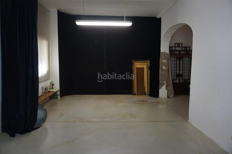 Foto 6f0e96b5-0640-4594-928d-cbd36552c098. Lloguer local comercial a Centre Sant Just Desvern