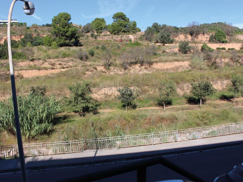 Foto ba22f12a-3eb8-4aeb-8b47-a641daa00357. Location bâtiment à usage industriel dans Mas Lluí - Els Miralls Sant Just Desvern