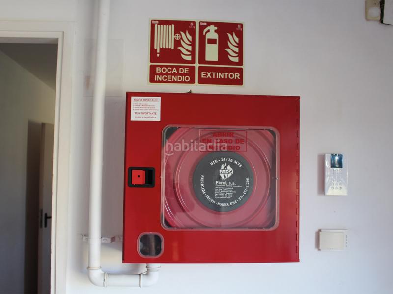 Foto 01f92972-2c46-4949-a2e3-b0012e53d9e2. Affitto capannone industriale in Mas Lluí - Els Miralls Sant Just Desvern