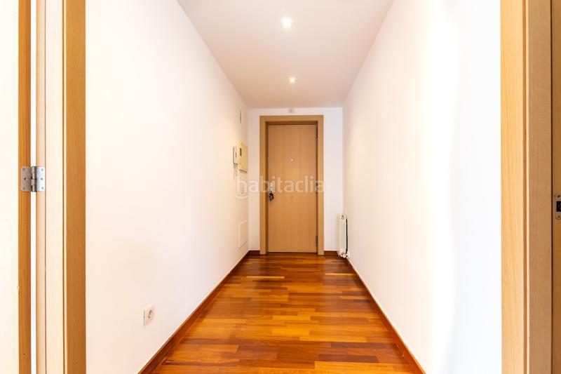 Foto 48be1a39-a38d-48bc-b2b1-cbd7dafca255. Miete etagenwohnung mit heizung parking in Centre Sant Just Desvern