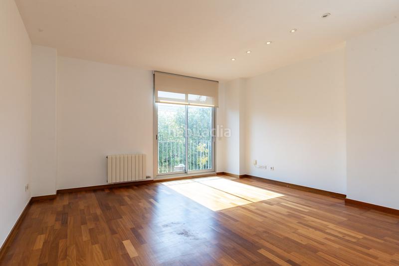 Foto 4656ff27-2aa4-4bf5-8113-062d187a3710. Rent flat with heating parking in Centre Sant Just Desvern