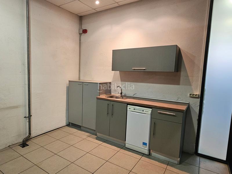 Foto fd6aa437-36fe-43b3-aadb-c2d9a8eacd74. Location bâtiment à usage industriel dans Port Badalona