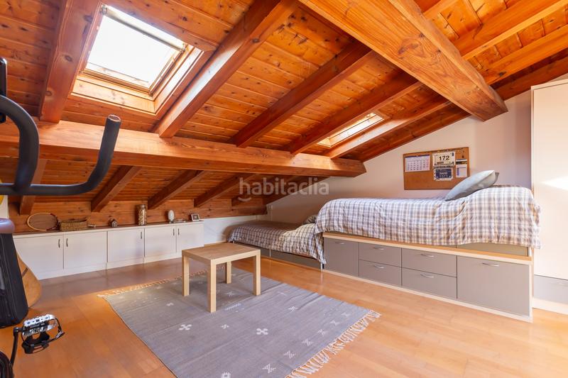 Foto 9dd2742f-a07d-4b75-886f-f698d54d02fd. Semi detached house with heating parking in Coll Favà Sant Cugat del Vallès