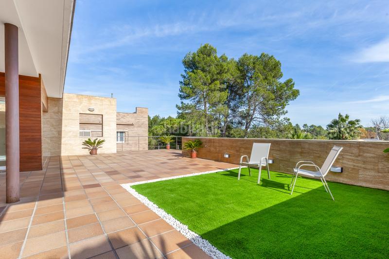 Foto 37ada486-6e83-4a2e-b710-56f4f73c6bb1. Casa amb calefacció aparcament piscina a Valldoreix Sant Cugat del Vallès