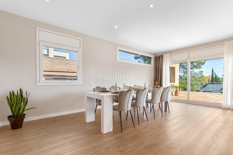 Foto 89a34539-ff91-4674-a0c9-4e0915518f79. Casa amb calefacció aparcament piscina a Valldoreix Sant Cugat del Vallès