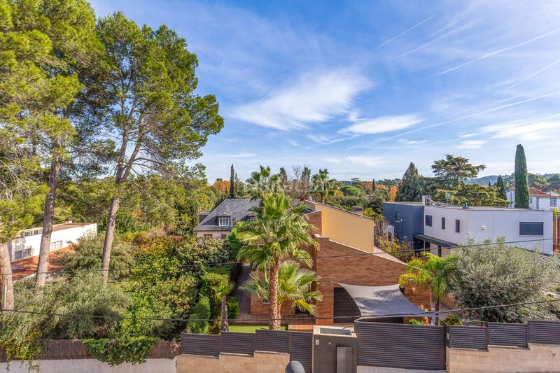 Foto aff064a5-8ab7-49f2-9b68-8af02aa5bb34. Casa amb calefacció aparcament piscina a Valldoreix Sant Cugat del Vallès