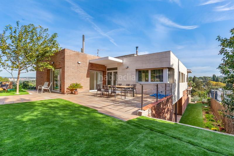 Foto d069605f-7f4f-40ff-b5cd-f6c670ddee45. Casa amb calefacció aparcament piscina a Valldoreix Sant Cugat del Vallès