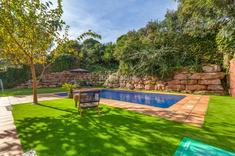 Foto 1744918d-1e29-4841-af27-f461d6ca2387. House with heating parking pool in Valldoreix Sant Cugat del Vallès