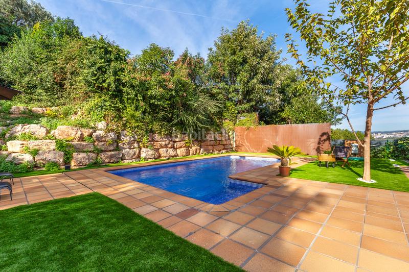 Foto 5d883c96-e502-4ce5-b4f4-b5abce5b8b10. House with heating parking pool in Valldoreix Sant Cugat del Vallès