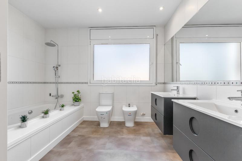 Foto 8b507f7b-1044-48f4-9354-ca8ab29240ec. House with heating parking pool in Valldoreix Sant Cugat del Vallès