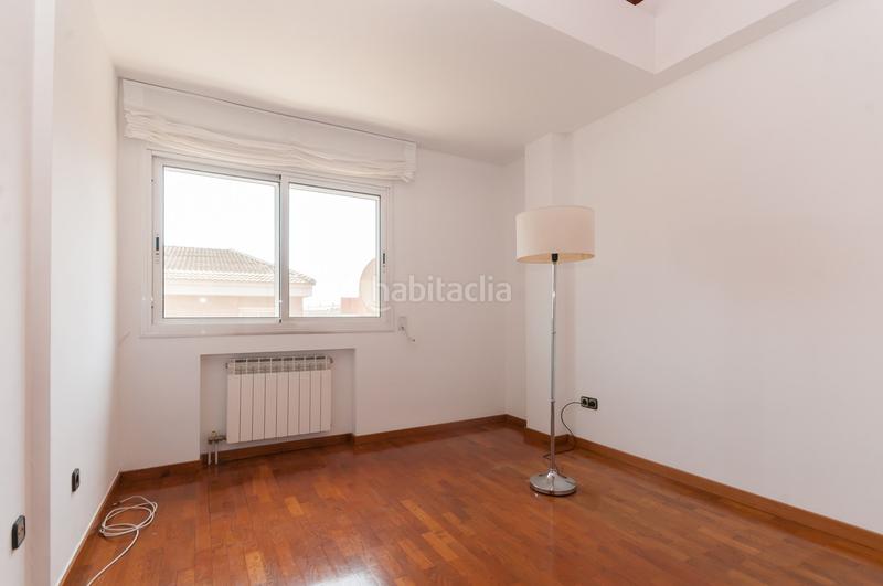 Foto be104c17-cf33-42e5-b449-07f484f30117. Affitto casa a schiera con riscaldamento parcheggio in Sant Just Desvern