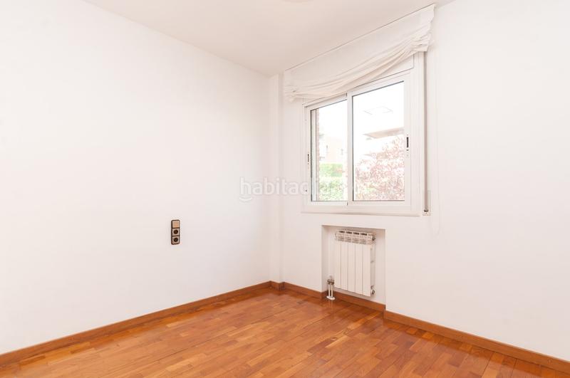 Foto e7dab932-19de-4d0e-81c9-01c0fc416f41. Affitto casa a schiera con riscaldamento parcheggio in Sant Just Desvern