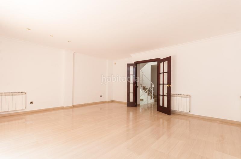 Foto 2245cf39-5541-4a2f-a6a7-377f286056e9. Lloguer casa adossada amb calefacció aparcament a Sant Just Desvern