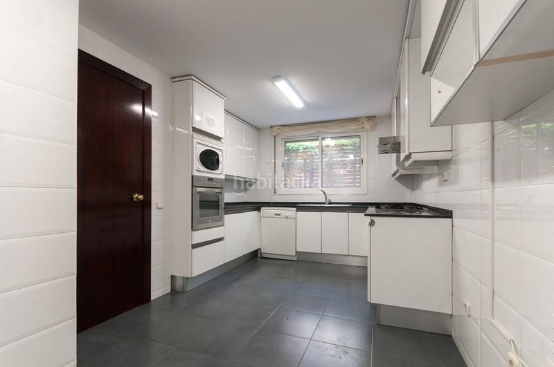 Foto b00bec35-c1f3-4ee9-924d-8739f17cb3b7. Miete reihenhaus mit heizung parking in Centre Sant Just Desvern