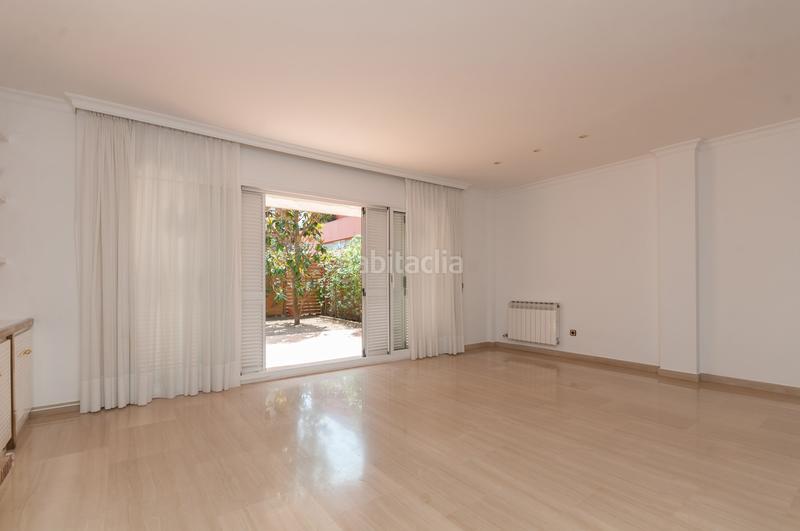 Foto 51a7b89e-05d1-4ae3-ae04-0f1581177b54. Rent semi detached house with heating parking in Centre Sant Just Desvern