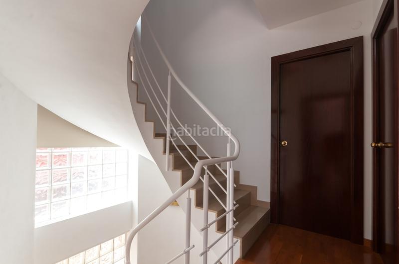 Foto 7c52dc24-03a6-456f-b8b4-ac4739e05cb0. Rent semi detached house with heating parking in Centre Sant Just Desvern