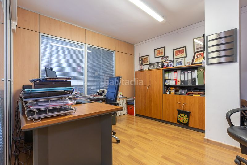 Foto 0c55702a-7ea2-4ca0-8375-2ce1dcc26f6b. Local comercial a El Gall Esplugues de Llobregat