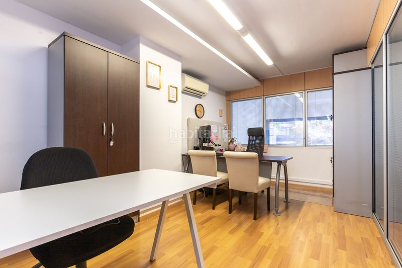 Foto 50208e8c-75e1-45b9-8d21-c953c5c3b715. Local comercial a El Gall Esplugues de Llobregat