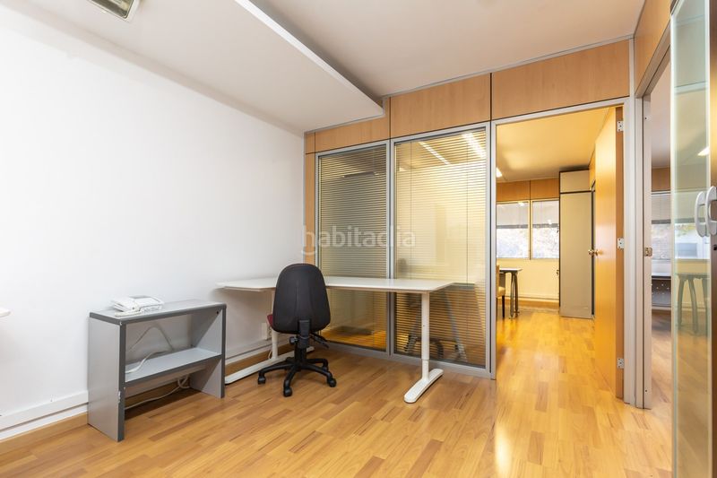 Foto 5bfc4dd8-30f5-4e62-8875-8440a0c7c1ae. Local comercial a El Gall Esplugues de Llobregat